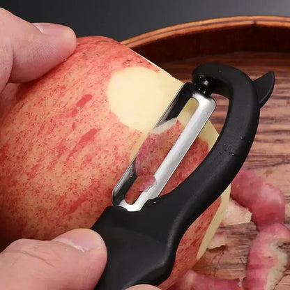 Rotating non-slip vegetable and fruit peeler