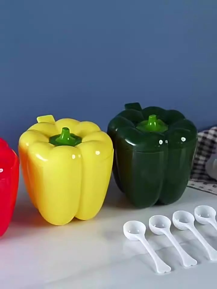 Four compartments and one cover seasoning box