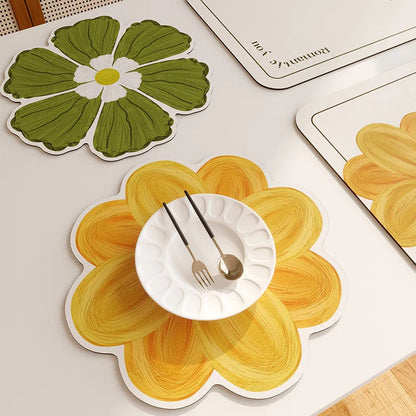 Set of 2 flower shaped placemats