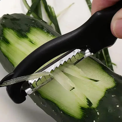 Rotating non-slip vegetable and fruit peeler